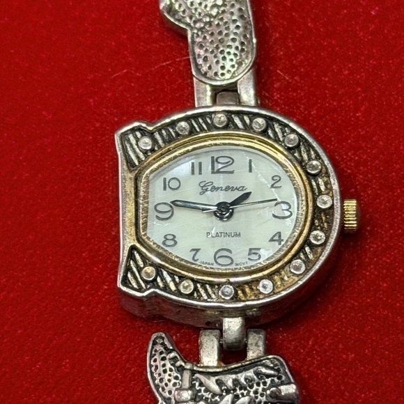 Geneva Accessories - 🤠Western Style Horseshoe Watch 🐴👢🌟🤠
